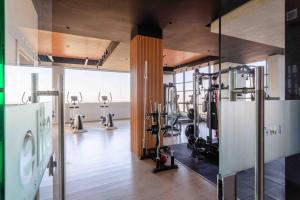 Sunny Modern Apartment Cinnamon Residence