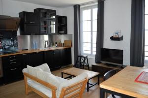 La Vigie - 30 m de la mer, petite vue mer