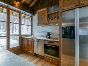 Appartement de luxe avec piscine, parking et WIFI à Val-dIsère - FR-1-694-109