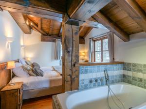 Appartement de luxe avec piscine, parking et WIFI à Val-dIsère - FR-1-694-109