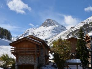 Appartements Appartement Val-d'Isere, 2 pieces, 4 personnes - FR-1-694-274 : photos des chambres