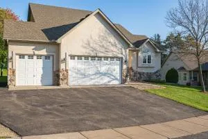 Maple Grove Retreat 30 Days Minimum - Ramsey