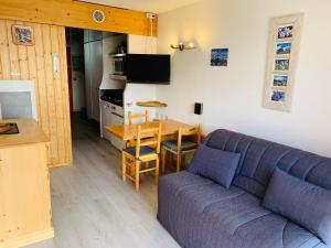 Studio ski aux pieds pour 3 pers, balcon sud - FR-1-411-458