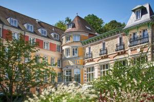 Hotels Le Grand Hotel, The Originals Relais : photos des chambres