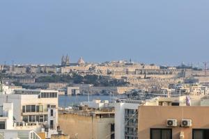 Oasis Penthouse Luxury Suite by Solea