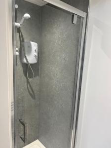 Modern Comfy One Bed Apartment - Free Parking