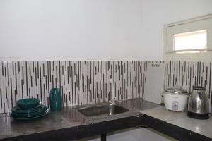 Yellow Tree Thudugala