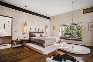 Milliways Bali - Playful Boutique Villa by the Jungle Gorge - 3 Bedrooms