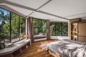Milliways Bali - Playful Boutique Villa by the Jungle Gorge - 3 Bedrooms