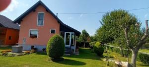 Holiday Home Vuković Plitvice Mountain Retreat