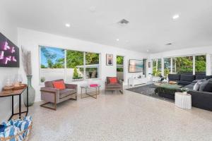 Beautiful Villa with heated pool Must seen!