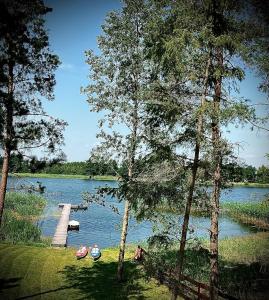 Makosieje Resort-bon turystyczny,20m od brzegu,ogrzewanie,wi-fi ,widok na jezioro