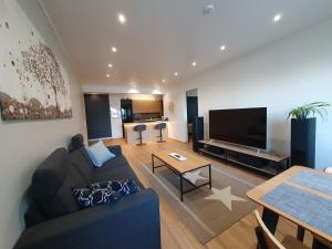 River View City Apartment