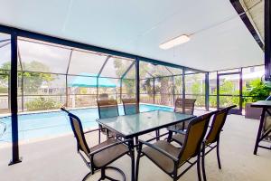 Rock N Reel Boat House