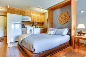 2 Mi to Granby Ranch Granby Vacation Rental!