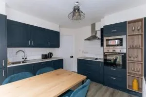 Centrally Located & Spacious 4BD House- St Kevin's - 邓德拉姆