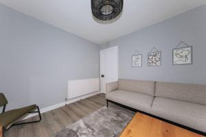 Centrally Located & Spacious 4BD House- St Kevins