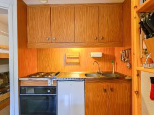 Studio confortable, balcon sud, proche pistes, casier à ski - FR-1-425-203