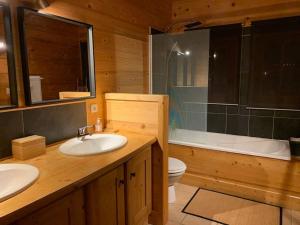 Chalets Superbe CHALET (14 personnes) & SAUNA au pied du Mont Blanc : photos des chambres