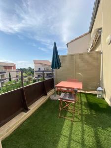 Appartements Appartement charmant et ensoleille avec terrasse - Isle sur la Sorgue : photos des chambres