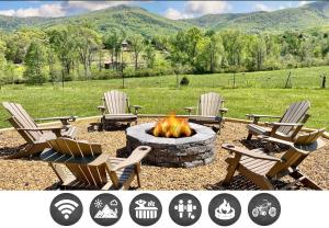 Wearadise Mountain Views Home features Hot Tub and Fire Pit