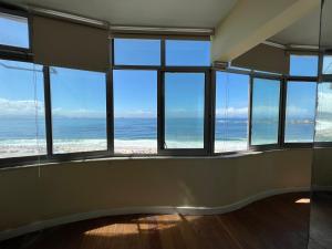 Copacabana de frente para o mar.