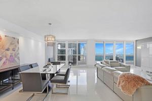 Obsession! Water & Park Views