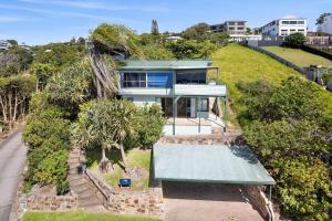 38 Pacific Terrace