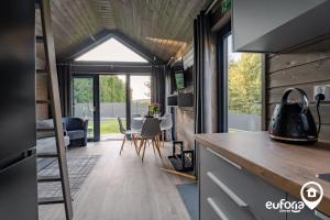 Euforia Górzno - nowoczesne, klimatyzowane domki z jacuzzi i sauną