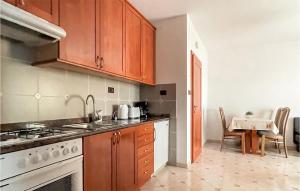 Beautiful Apartment In Kukci With Wifi