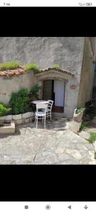 Lubenice-Rodinis Room and Apartment