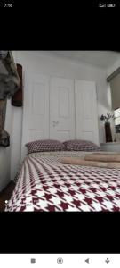 Lubenice-Rodinis Room and Apartment