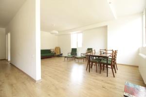 Apartment in the city center with a gorgeous view.