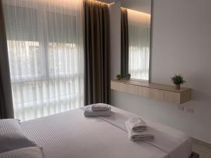 EME APARTMENTS - Kompleksi San Pietro, Gjiri i Lalzit