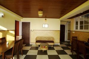 Hotel Hill Queen Near Tara Devi Mandir