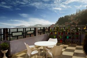 Hotel Hill Queen Near Tara Devi Mandir