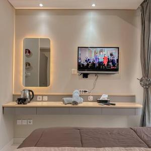 Studio, West Jakarta Oasis, Netflix, Pool, Mall