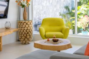 700m from beach & luxury