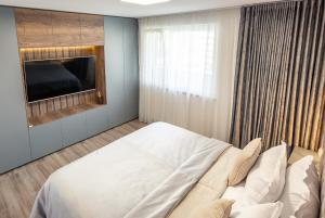 Urban Plaza Mountain View Luxury Retreat