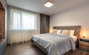 Urban Plaza Mountain View Luxury Retreat