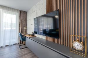 Urban Plaza Mountain View Luxury Retreat