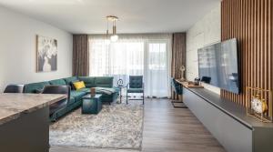 Urban Plaza Mountain View Luxury Retreat