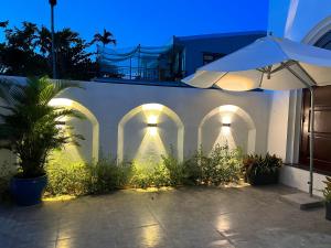 Biệt Thự Có Hồ Bơi Riêng (Villa with Private Pool)