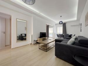 Aristotelous Spacious 109sqm apt in Athens
