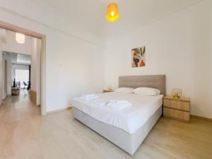Aristotelous Spacious 109sqm apt in Athens