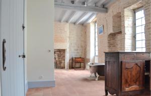 Maisons de vacances Awesome Home In Lauzerte With Outdoor Swimming Pool And Wifi : photos des chambres
