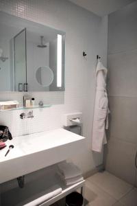 Hotels Le Grand Hotel Grenoble, BW Premier Collection by Best Western : photos des chambres