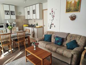 Half a house wyour own door, 60m2