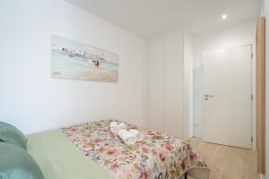 Host Wise - Peaceful Sunny Flat - Ace Location