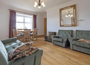 Matthews Traditional Holiday Cottage by Trident Holiday Homes